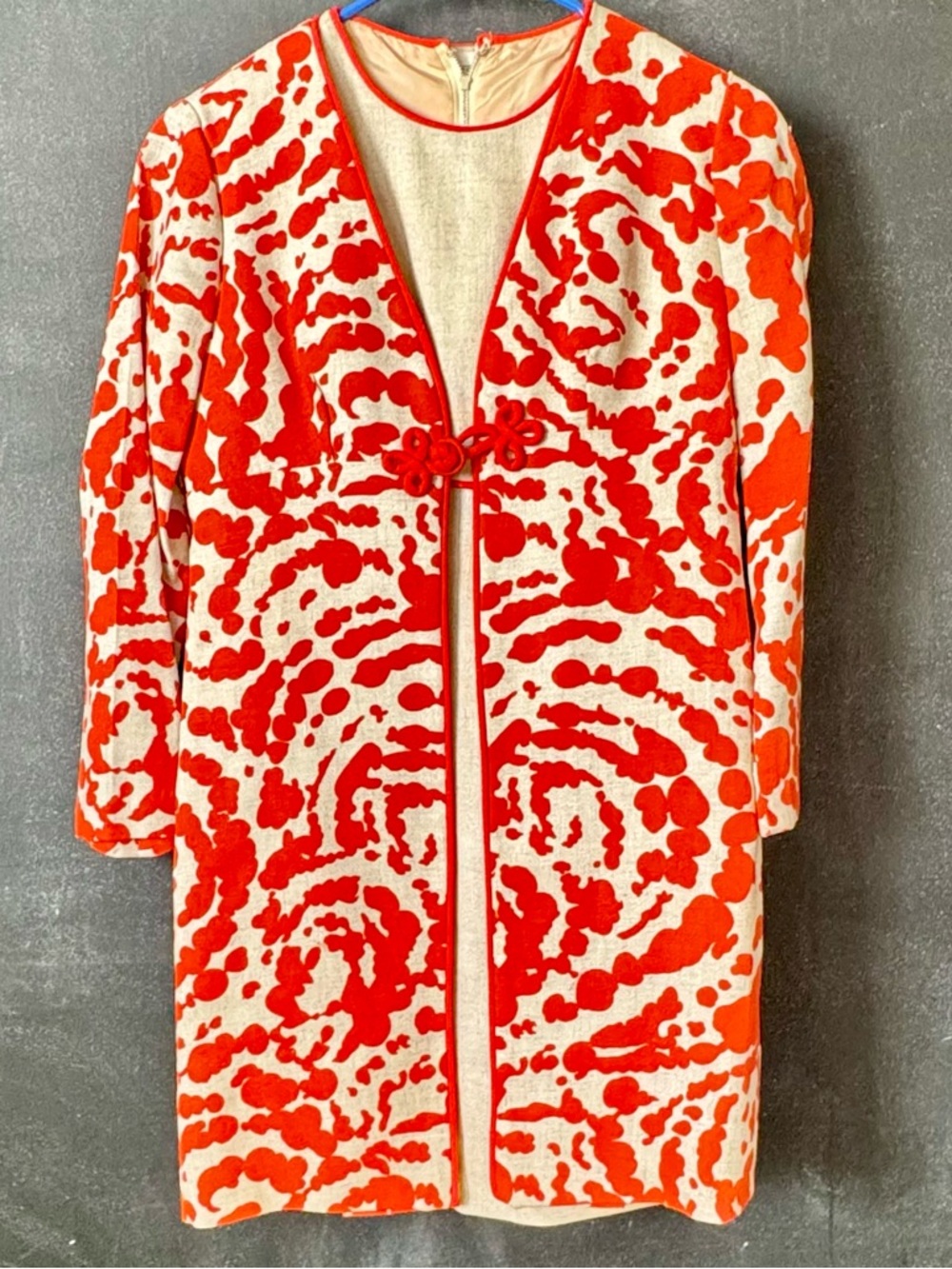 Vintage pristine 1960s abstract Red and Cream Textured Pattern Coat AND dress